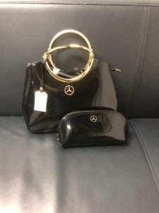 2022 MCB Deluxe Handbag With Free Wallet & Glasses Gift photo review